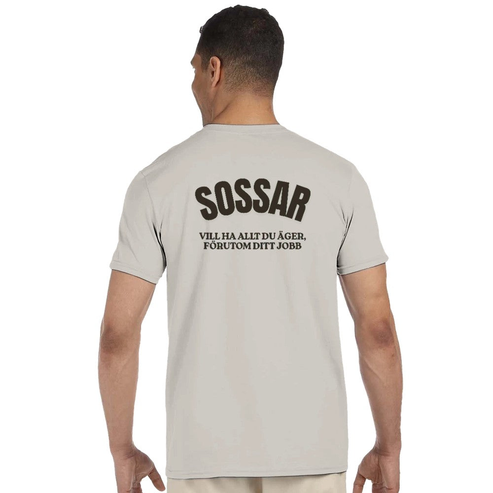 Vit t-shirt med rund hals och svart ryggtryck